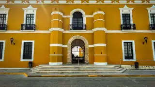 Ana Mex , síndica del Ayuntamiento de Campeche arremete contra la privatización de los servicios públicos 