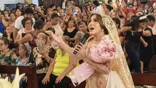 Jaireth del Carmen Cordova Ortiz, reina de los Juegos Florales y Feria Carmen.