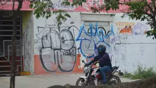 Numerosos comercios en la avenida Yaxchilán dejaron de operar y lucen abandonados