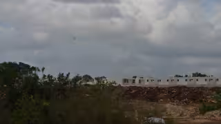 Experto en materia de vivienda aseguró que proyectos en la avenida Huayacán podrían ser congelados por saturación de servicios