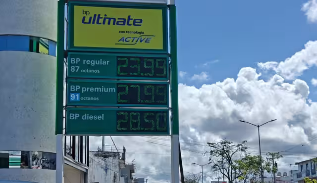Precios de gasolina en Campeche, a centavos de rebasar límite federal