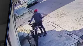 Jóvenes roban moto en Escárcega; cámaras los delatan