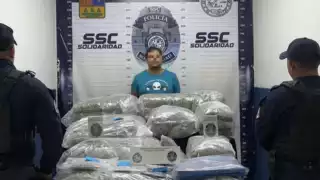 Detienen a tabasqueño y aseguran 67 paquetes de marihuana en Playa del Carmen