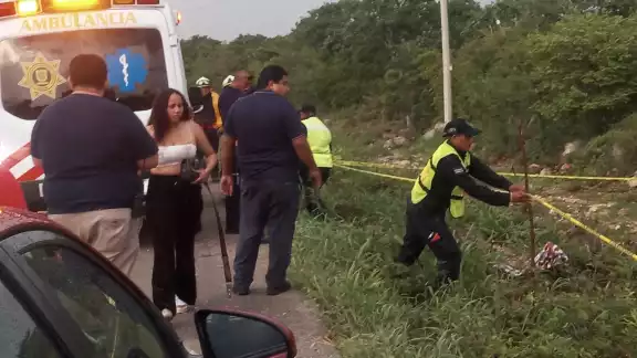 En el compacto viajaban tres personas de 28, 24 y 14 años respectivamente