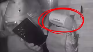Caen policías turísticos por presunta extorsión a turistas con terminal bancaria en Cancún