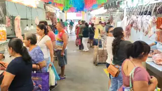Crisis económica en Ciudad del Carmen no frena el espíritu navideño