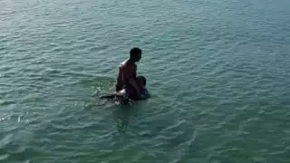 Hombre resbala del muelle de Progreso y cae al mar 