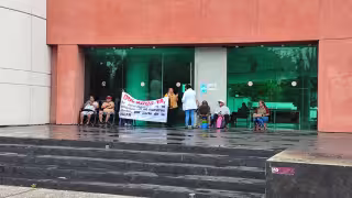Jubilados sindicalizados de UNACAR intensificaron sus medidas de presión por la falta de pago de casi 12 quincenas