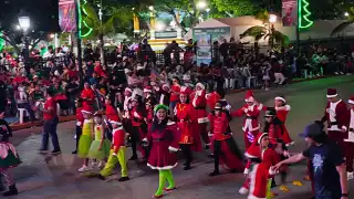 Más de tres mil 700 personas participaron en este cortejo propio de la temporada; gran parte de las cuales fueron niños, adolescentes y adultos jóvenes