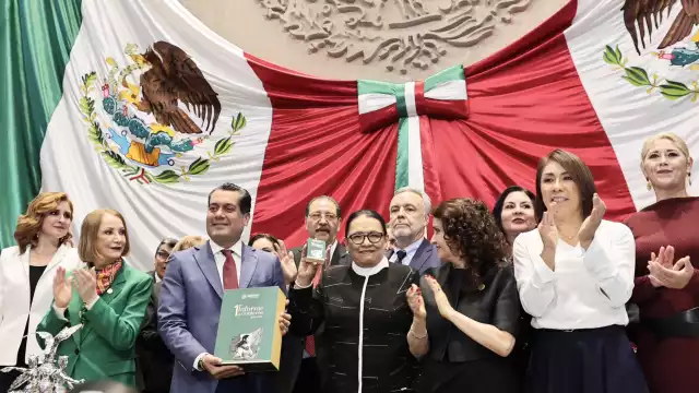 La Secretaria de Gobernación entregó el primer informe de la presidenta.