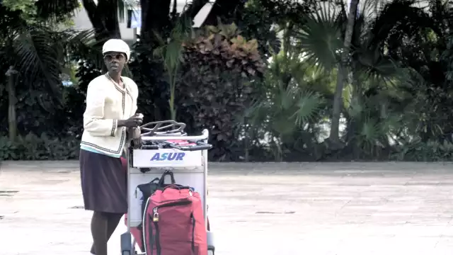 La extranjera llegó el 12 de diciembre de 2024, y hasta a fecha le es imposible salir del país