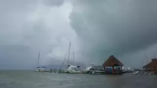 Puertos de Campeche siguen cerrados ante el paso de Beryl en el Golfo de México