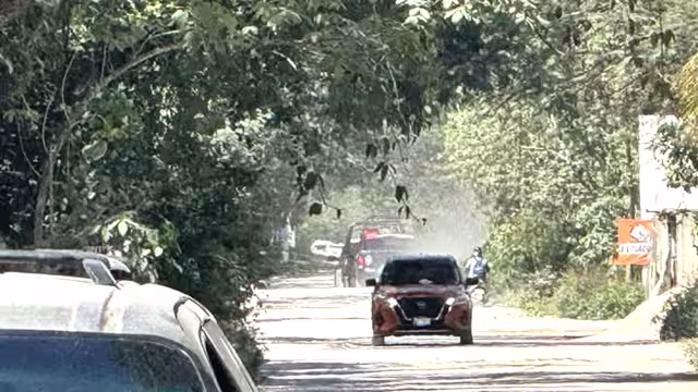 El cadáver fue arrojado en una zona poco habitada y de difícil acceso.