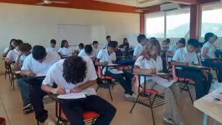 Más de 100 estudiantes presentaron el EXANI I para ingresar al bachillerato en Sabancuy.