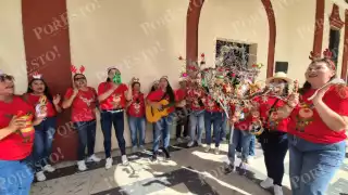 Las docentes visitarán negocios del centro porteño para recolectar su aguinaldo.