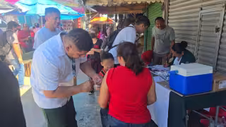 Reportan 23 casos sospechosos de sarampión en Campeche; refuerzan vacunación