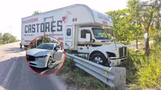 Choque entre camioneta y camión en Carmen–Isla Aguada deja dos mujeres ilesas