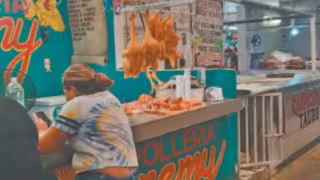 Ambulantaje golpea a vendedores formales de pollo en Escárcega