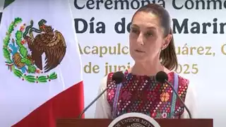 La Presidenta recordó a los dos cadetes caídos del Buque Cuauhtémoc.
