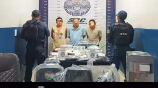 Los imputados fueron identificados como Luis Orlando N., y Jairo Nain N., ambos originarios de Playa del Carmen, así como Daniel Antonio N. de Chiapas