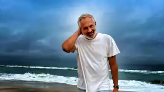 ¿Es verdad que Arath de la Torre nació en Cancún?