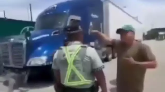 El tráiler fue asegurado por elementos de la Guardia Nacional.