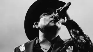 Esta es la segunda ocasión que cancelan la visa de trabajo del cantante