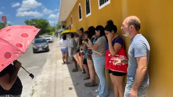 Vecinos de la colonia Nueva Mayapán solicitan el cambio de un transformador Vecinos de la colonia Nueva Mayapán solicitan el cambio de un transformador