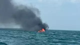 Incendian una embarcación por pesca furtiva en  el Litoral Oriente de Yucatán