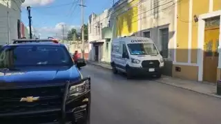 Empleado queda atrapado dentro de una máquina procesadora de alimentos que limpiaba