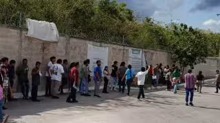 Cientos de trabajadores de las maquiladoras de Vertical Knits detienen labores como protesta
