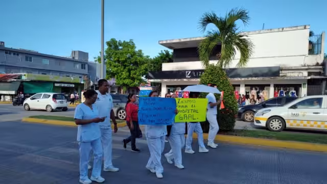 Trabajadores del Hospital General de Chetumal convocan a una nueva marcha