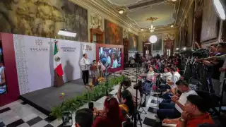 El Gobernador de Yucatán junto a la Segey buscan alternativas por los bloqueos magisteriales