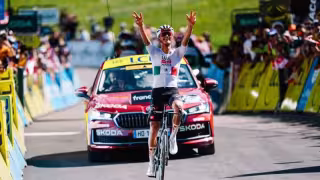 El pedalista hizo historia al convertirse en el primer mexicano en subir al podio del Tour de Francia.