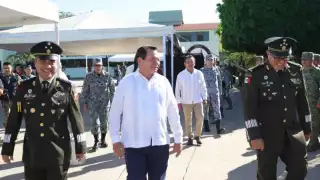 Gobernador Joaquín Díaz Mena encabeza ceremonia de cambio de mando en la 32a Zona Militar