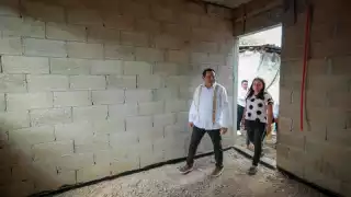 Gobernador Joaquín Díaz Mena entrega acciones de vivienda en Cuzamá