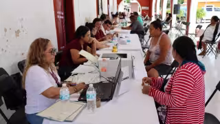 Indemaya llevará orientación legal, programas sociales y apoyos comunitarios a Peto