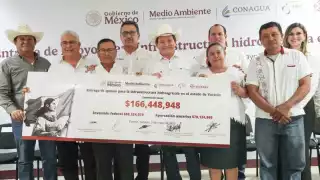 El objetivo principal es reducir la dependencia de las lluvias y garantizar un acceso seguro y constante al agua