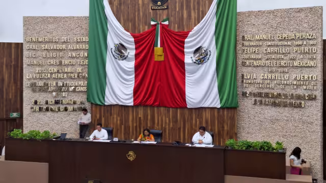 Diputados aprobaron que Joaquín Díaz Mena tome protesta en la Plaza Grande