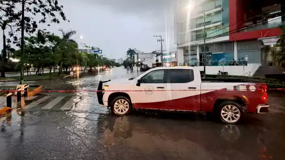 Las lluvias causaron inundaciones en diferentes zonas de la ciudad