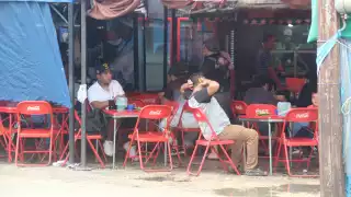 Secretaría de Salud vigila los puestos de comida callejera en Mérida