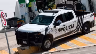Incidente menor de patrulla en estación de combustible