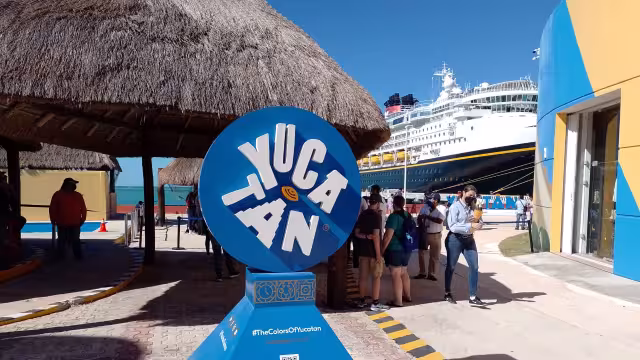 Para evitar que se queden y contraten sus paquetes, operadores de tours difaman la imagen de Progreso