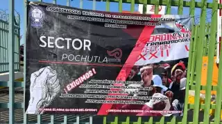 Maestros del CNTE realizan bloqueos en los accesos a Oaxaca 