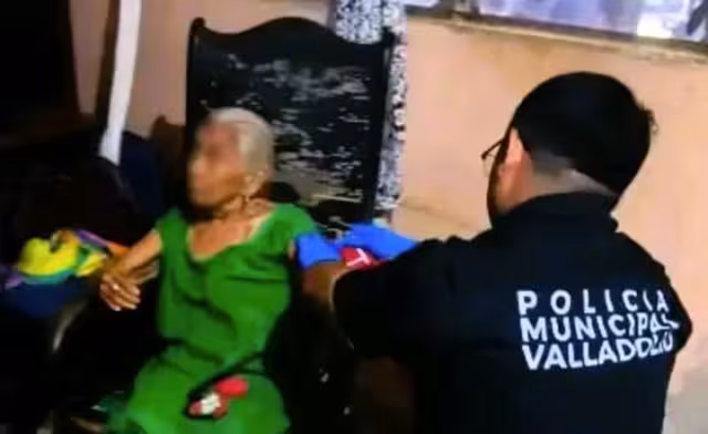 Paramédicos de Valladolid atendieron a la adulta mayor