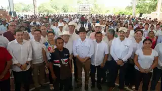 Renace campo yucateco con apoyos históricos a productoras y productores