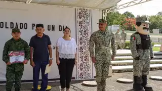 Ejército Mexicano designa a joven yucateco como Soldado Honorario por un día