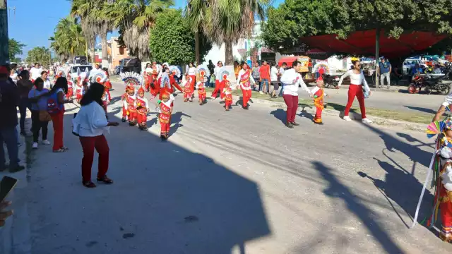 Se realizó el desfile en Escárcega