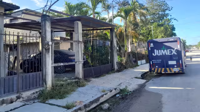 Varias familias de la colonia Emiliano Zapata quedaron sin energía esta mañana