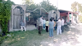 Los habitantes tienen comprobantes de que por años han pagado por el terreno en el que habitan al dueño del lugar